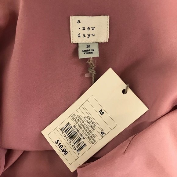 NWT A New Day Pleated Chiffon Tank Top Size Medium M Purple Pink V-neck Shirt - Picture 7 of 9